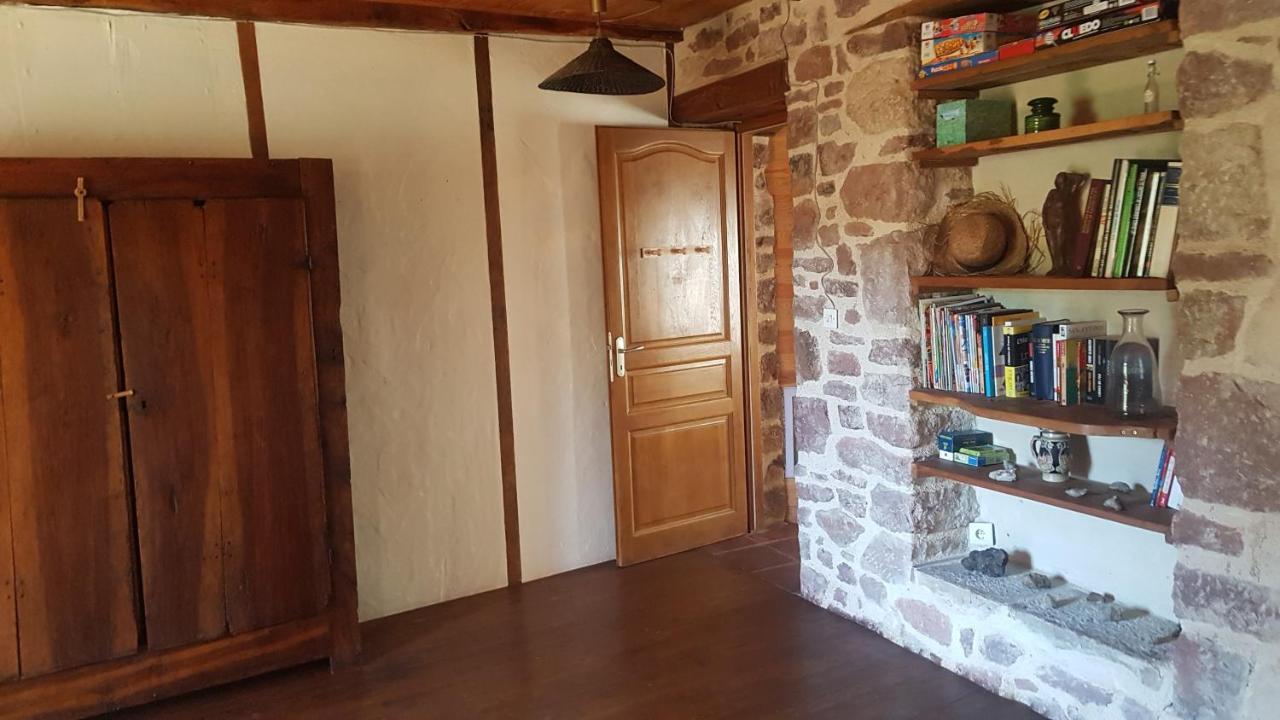 Maison Isolee Dans Les Vignes Et Les Bois Valady Ngoại thất bức ảnh